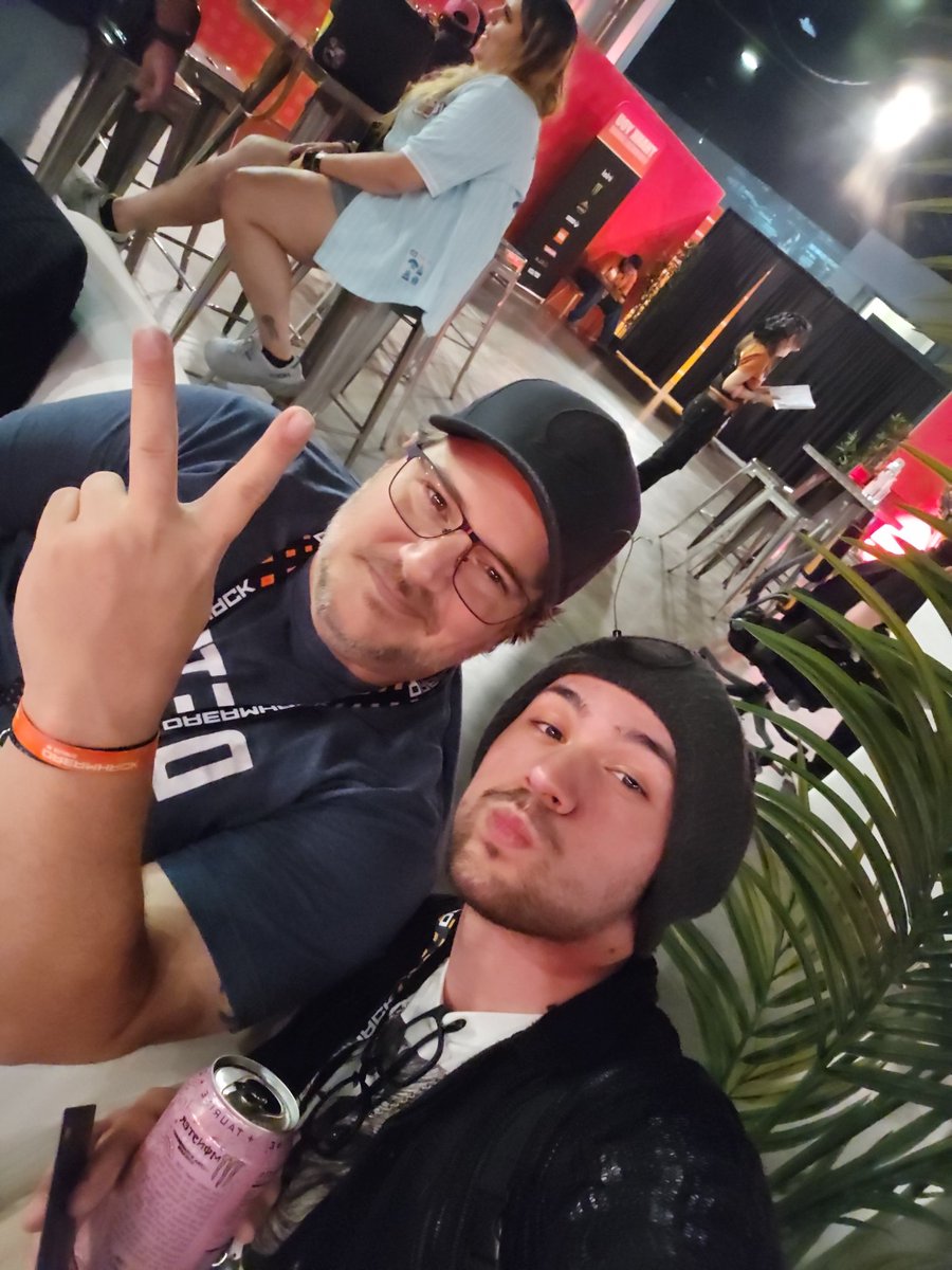 BrysonsArts tweet media