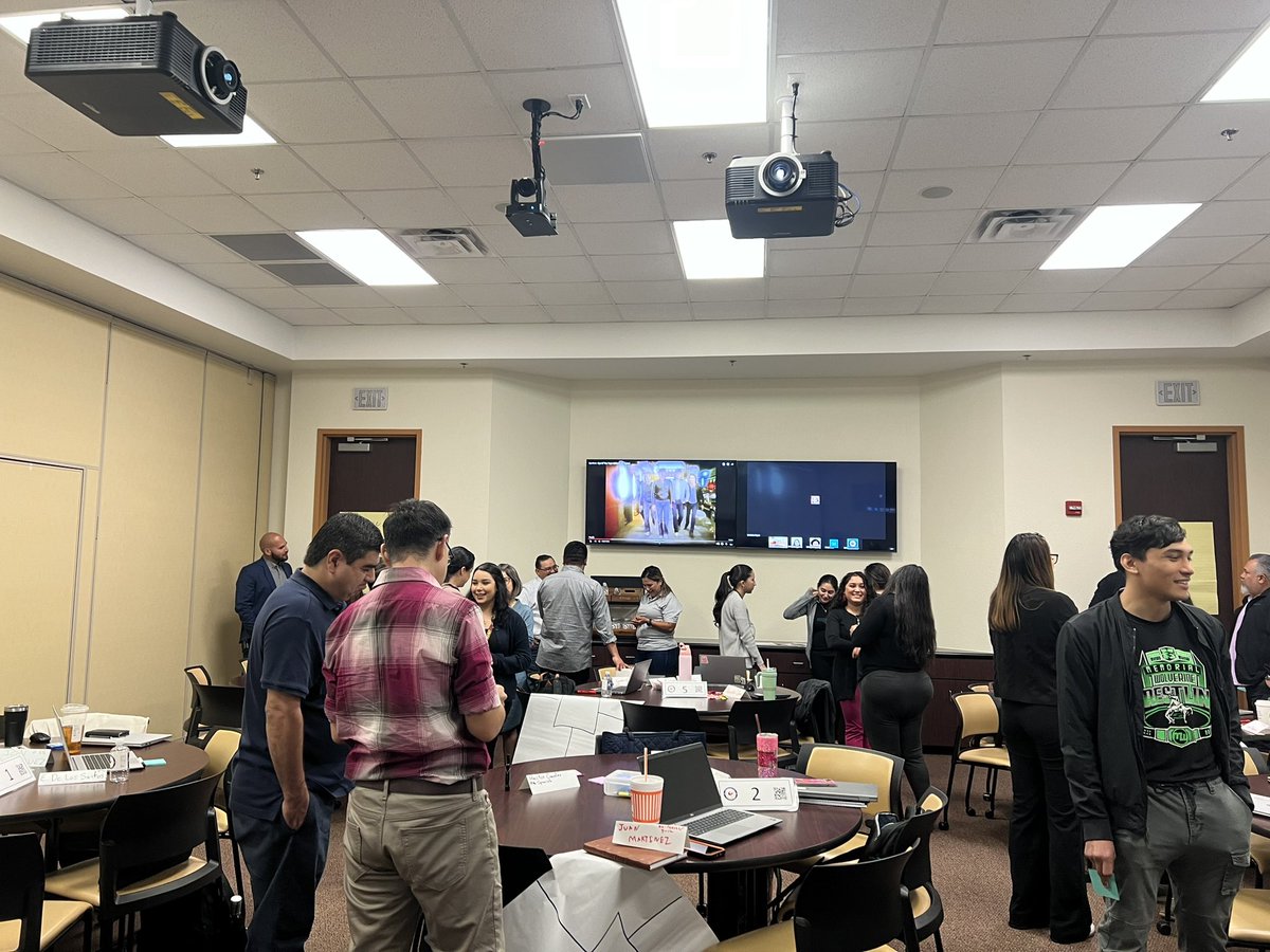 Thank you to the amazing educators who joined the <a href="/RegionOneESC/">Region One ESC</a> classroom and behavior management session! You rock! Learning and growing together <a href="/jjnoworries/">Jose JJ Saenz</a> <a href="/limartinezss/">Liana Martinez</a> @bernalsc13nc3 <a href="/zamscience/">Danielle Zamora, M.Ed.</a>