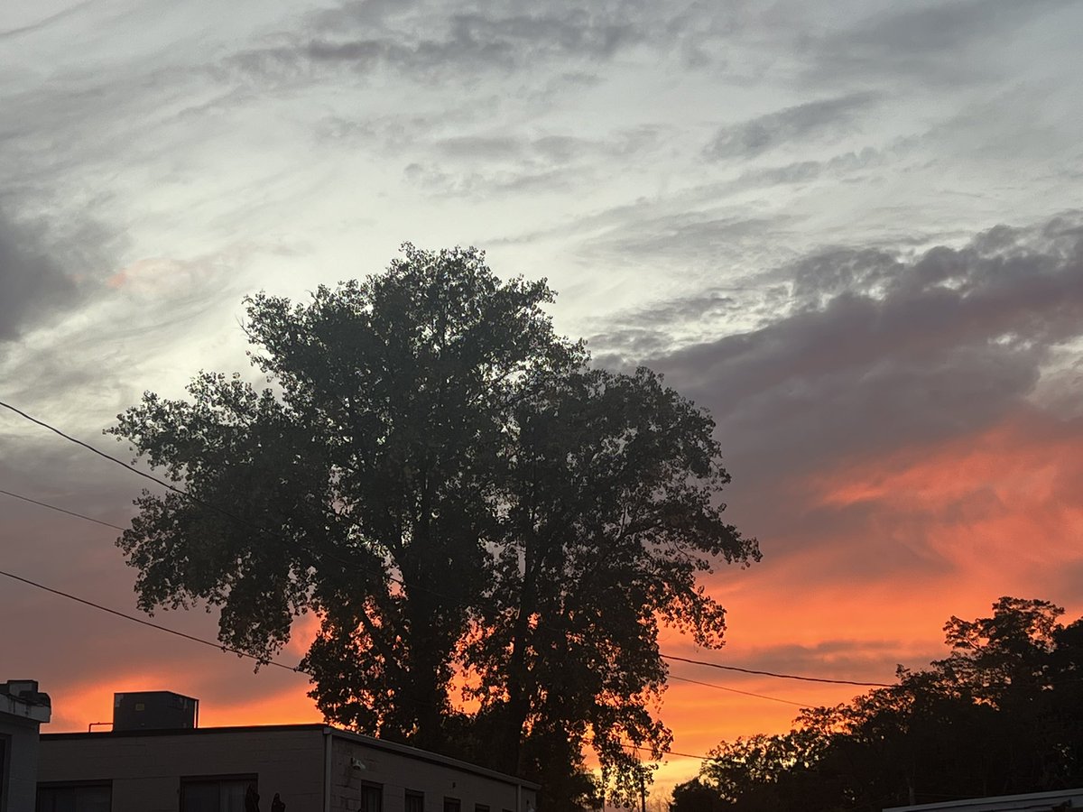 foundmycalling's tweet photo. The sky was ablaze! https://t.co/8ZZTlU2qsr