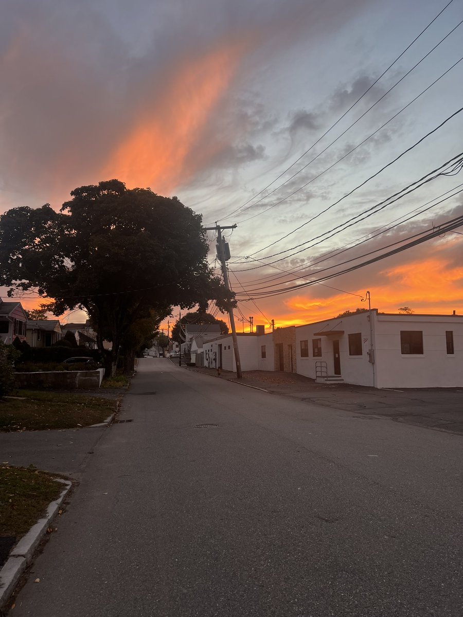 foundmycalling's tweet photo. The sky was ablaze! https://t.co/8ZZTlU2qsr