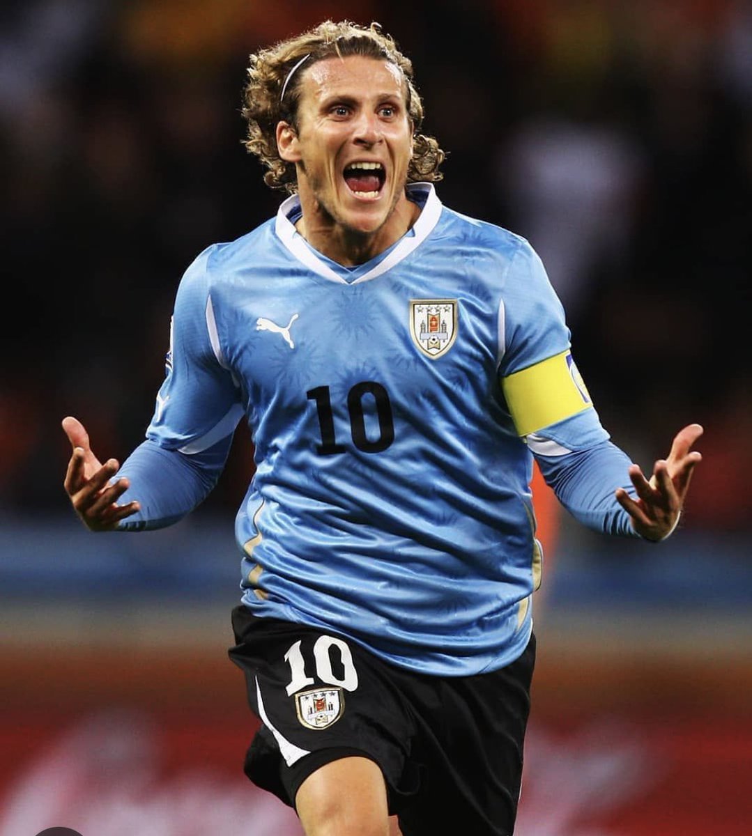 Forlán cada vez más grande y legendario !!!! 10⚽️
