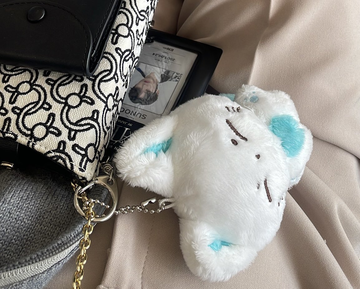 nemnem2cat's tweet photo. ソウルコンれちゅご https://t.co/JQPlyWocEO