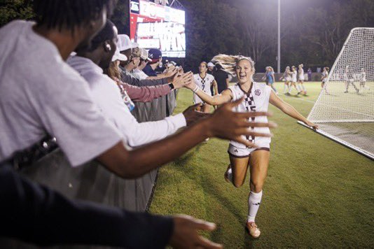 HailStateMuse's tweet photo. #7 Miss State hands #1 Arkansas their first loss of the season in front of the largest home crowd in school history ⚽️🔥

James Armstrong &amp; his team continue their emergence as the BEST team in the country as they race to the forefront of National Championship predictions🏆 https://t.co/hiTj1KqZS1