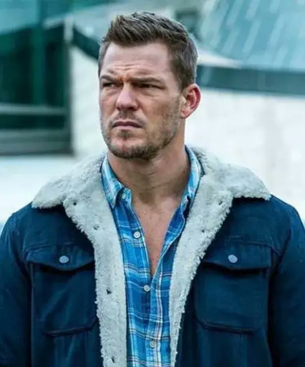 TheRealB_Wayne's tweet photo. Henry "Hank" Hall is #Hawk, the superhero partner of Dove and a member of the #Titans.
As a kid, #HenryHall was a victim of sexual abuse. He was also very protective of his half-brother, #DonaldHall. As a college student, Hank joined the #football team and became a star athlete. https://t.co/gemAJk3gam