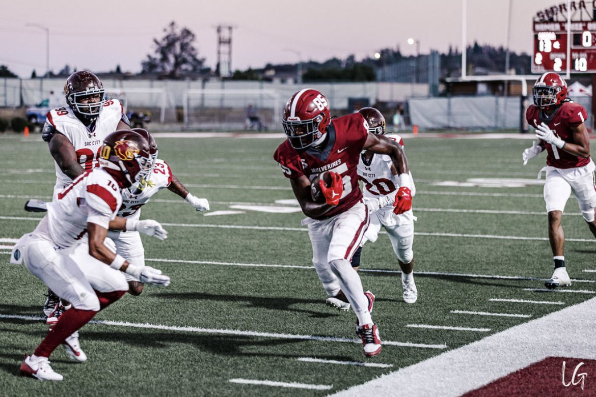 Dontaé Robinson 6’5 215WR tweet media