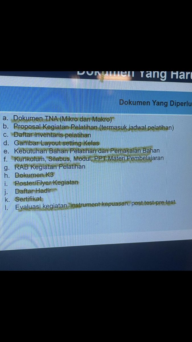 febtrnsx's tweet photo. butuh apresiasi buat diri sendiri karna berhasil dibantai sekali duduk. 
trims aku sudah berhasil dan menolak bunuh diri🙏🏻 https://t.co/7PMIBLrVtQ