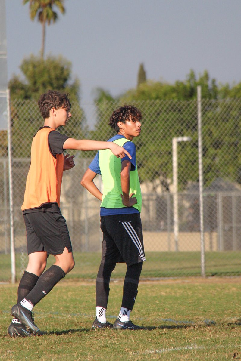 ER_boys_soccer's tweet photo. Fridays are for Clásicos at ER! 
Intrasquad scrimmage 
Blue Pride! https://t.co/ZaOFl4EAMx