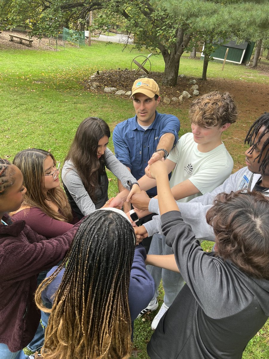 Learn_NaturaLee's tweet photo. Great teamwork and problem solving today by the students in the @SenecaValleyHS Criminal Justice/Law Enforcement program. And fond reminiscing about their 6th grade Outdoor Ed experience  @MCPSOutdoors https://t.co/mXF7hurWvX
