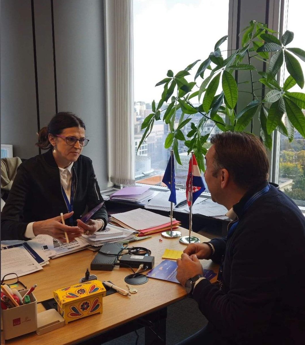 EuropeLiver's tweet photo. #OneLiver, #OneLife
"At the heart of the European Parliament, we had the honor of standing alongside the remarkable @JerkovicRomana, Vice-Chair of the SANT Subcommittee on Public Health and member of the ENVI Committee on Environment, Public Health, and Food Safety. Her unwavering dedication to #liverhealth advocacy is one of the driving forces behind this #EuropeanLiverScreeningWeek and #LiverCancerAwarenessMonth.
Romana’s powerful leadership and steadfast commitment to raising awareness, advancing prevention, and securing better #liver healthcare across Europe inspire us all. Her relentless support has been crucial— from the corridors of Parliament to the frontline of liver health advocacy. She is a true public health champion, relentlessly leading the fight for healthier lives!
Together, we will forge ahead, making strides in liver health awareness and pushing for transformative action across Europe. Let’s continue this mission with determination and strength! 💪 #October #LiverHealthMatters #EUParliament #PublicHealthChampion #HealthDiplomacy #AdvocacyInAction"
#HepatitisAwareness B,C and D #Alcohol-related liver disease #FattyLiverDiseases #MASLD #MASH #Obesity #LiverCancer #RareLiverDiseases #EUCancerPlan
Stay tuned for Part Two of this journey, and let's keep the momentum going! 🙌 #October #LiverHealth #PreventLiverCancer #HealthAwareness
Use the hashtags #LiverCancerAwarenessMonth and #EuropeanLiverScreeningWeek to show your support.
#EuropeanLiverScreeningWeek #LiverCancerAwarenessMonth #Hepatitis #LiverHealth #FédérationSOSHépatites #Liver4Life #ScreeningSavesLives
#October #LiverCancerAwarenessMonth #EuropeanLiverScreeningWeek #RainOrShine
#LiverHealthMatters #EUHealth #PreventionIsKey #EarlyDetectionSavesLives"
#EUCancerPlan
#EuropeanPatronage
@Europarl_EN @RobertaMetsola @EC_HERA @EU_HaDEA @EU_Health @EMA_News @EU_Commission @SKyriakidesEU @WHO_Europe @hans_kluge @RobbButler2 @CSOGroupEESC @EASLnews @EASLedu @EASOobesity @EASOobesityECN @ECPObesity @dice_europe @eupatientsforum @PFMDwithPatient @ECDC_EU @AleksanderKrag @DebbieShawcros1 @ILCAnews @myESMO @my_ueg @uicc @IARCWHO @GLOBOCAN_GCO @mromerogomez @Marko_Korenjak @BCLC_group @Liver_Screen @LiverAim @FattyLiverA @GlobalHep @VeronikaVsetic @BeaCredi @EU_ENV @vonderleyen @MKDmilanM @eupatients @SOS_hepatites @Liver4Lifeuk @EPHA_EU @NCIResearchCtr @EuropeanCancer @CancerPatientsE