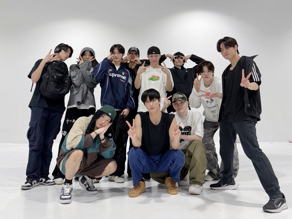 [📹]

제가 로투킹에서 가장 중요하게 생각하는 거는
더크루원의 #WATCH_IT 인 것 같아요
그 무대 구성 정도가 굉장히 타이트해요🌹

🖇 youtu.be/Ra5C8qsqmuk

#더크루원 #TheCrewOne 
#ATBO #JUSTB 
#로드투킹덤 #ROADTOKINGDOM