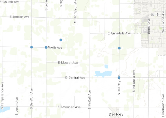 KernFiregraph's tweet photo. Cluster of fires in Fresno County.
#CentralFire - 2 acres.
#Central2Fire - 15 acres
#LeonardFire - no acreage
#HighlandFire also no acreage
#WolfFire - 22 acres https://t.co/78Kn86xPZr