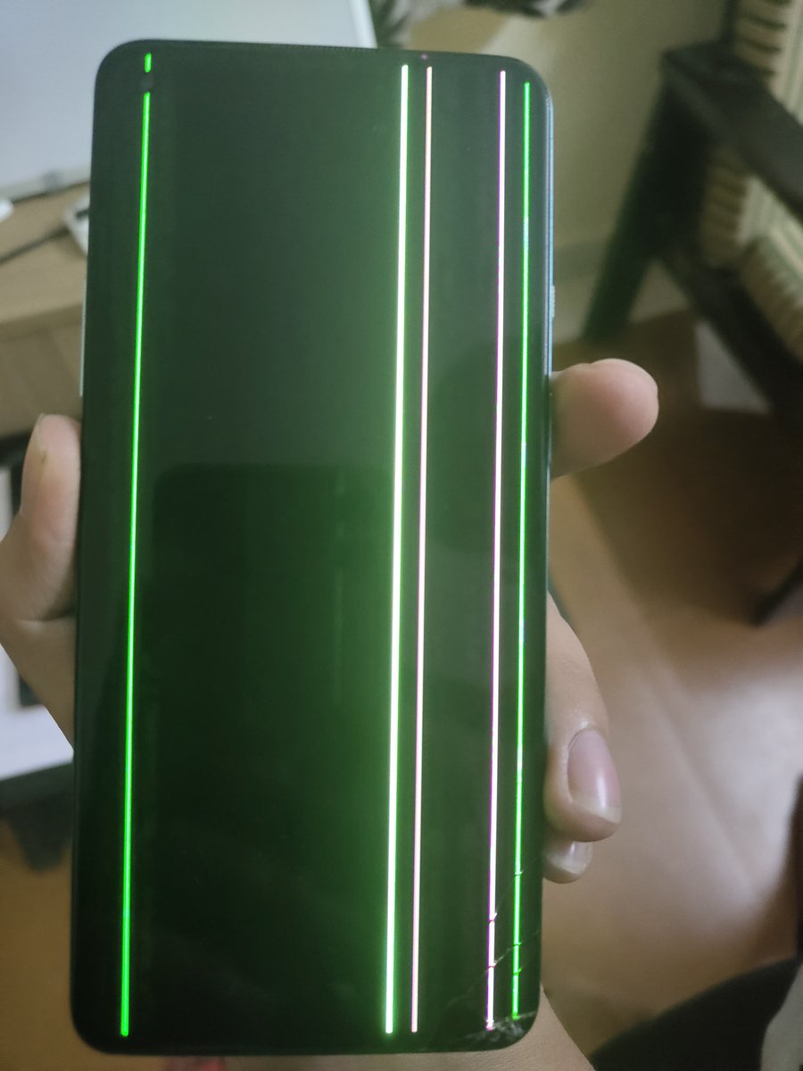 Vaibhav81057969's tweet photo. 1/10
@Flipkart  @flipkartsupport  I’m beyond frustrated with my recent order for a #GooglePixel8. I opted for an exchange with my old #OnePlus8T, but your delivery agent has refused to pick up my phone due to screen lines, even though I selected the “damaged screen” option. https://t.co/C5UsZJFEsN
