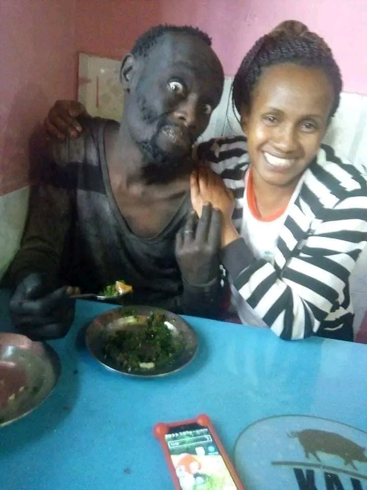 Labella_Mafia95's tweet photo. Miaka kadhaa iliyopita, mwanadada anayeitwa Wanja Mwaura kutoka Kenya alikutana na rafiki yake waliyosoma pamoja shule. 

Rafiki yake alikuwa amechanganyikiwa na maisha yalikuwa yamemchapa vibaya sana.

Soma zaidi: 👇👇 https://t.co/jcN51LYG0g