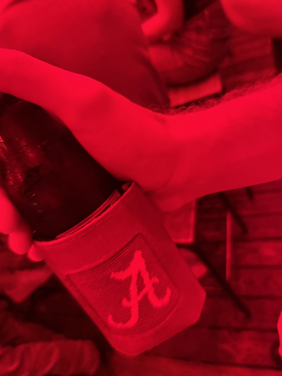 dickprescott6's tweet photo. It’s just one of those nights… #Cashville #TideTravels https://t.co/GxDLnExDBV