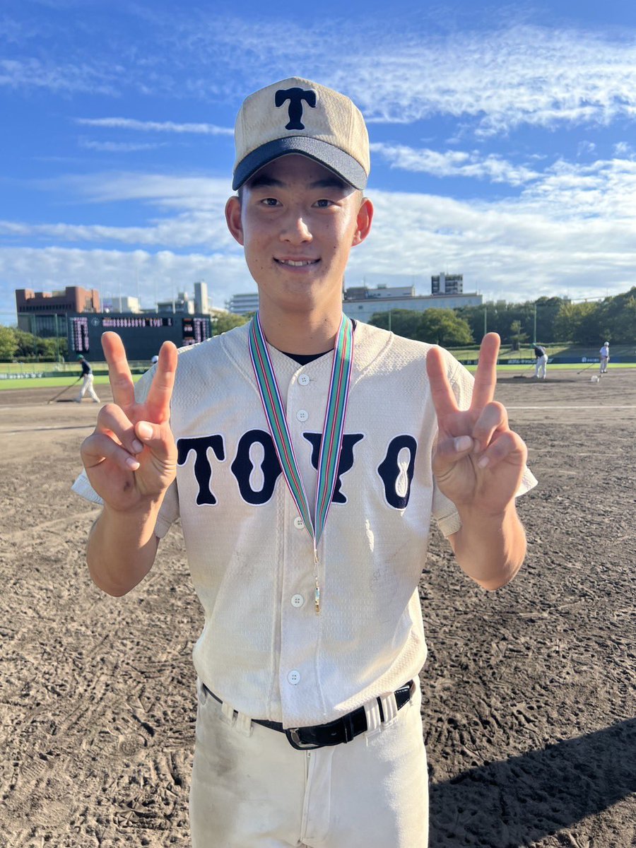 東洋大姫路　甲子園出場記念タオル　渡邊拓雲 秋の高校野球：近畿大会 東洋大姫路、4強進出 制球抜群、90球無