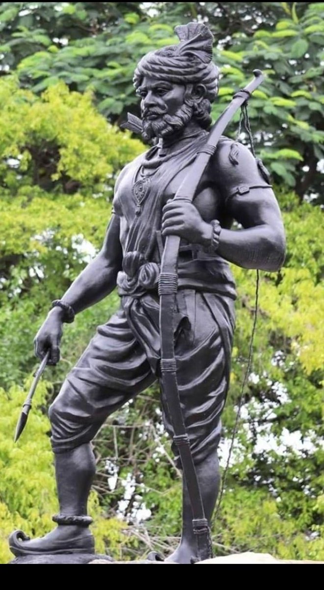 महान आदिवासी भील महायोद्धा, हल्दीघाटी के युद्ध गाथा के संगठन, भोमट के भीलराज, गुरिल्ला युद्ध प्रणाली में निपुण, वीर शिरोमणि राणा पूंजा भील की जयंती पर उन्हें कोटि-कोटि नमन जोहार 💐
#भील_योद्धा_राणा_पूंजा