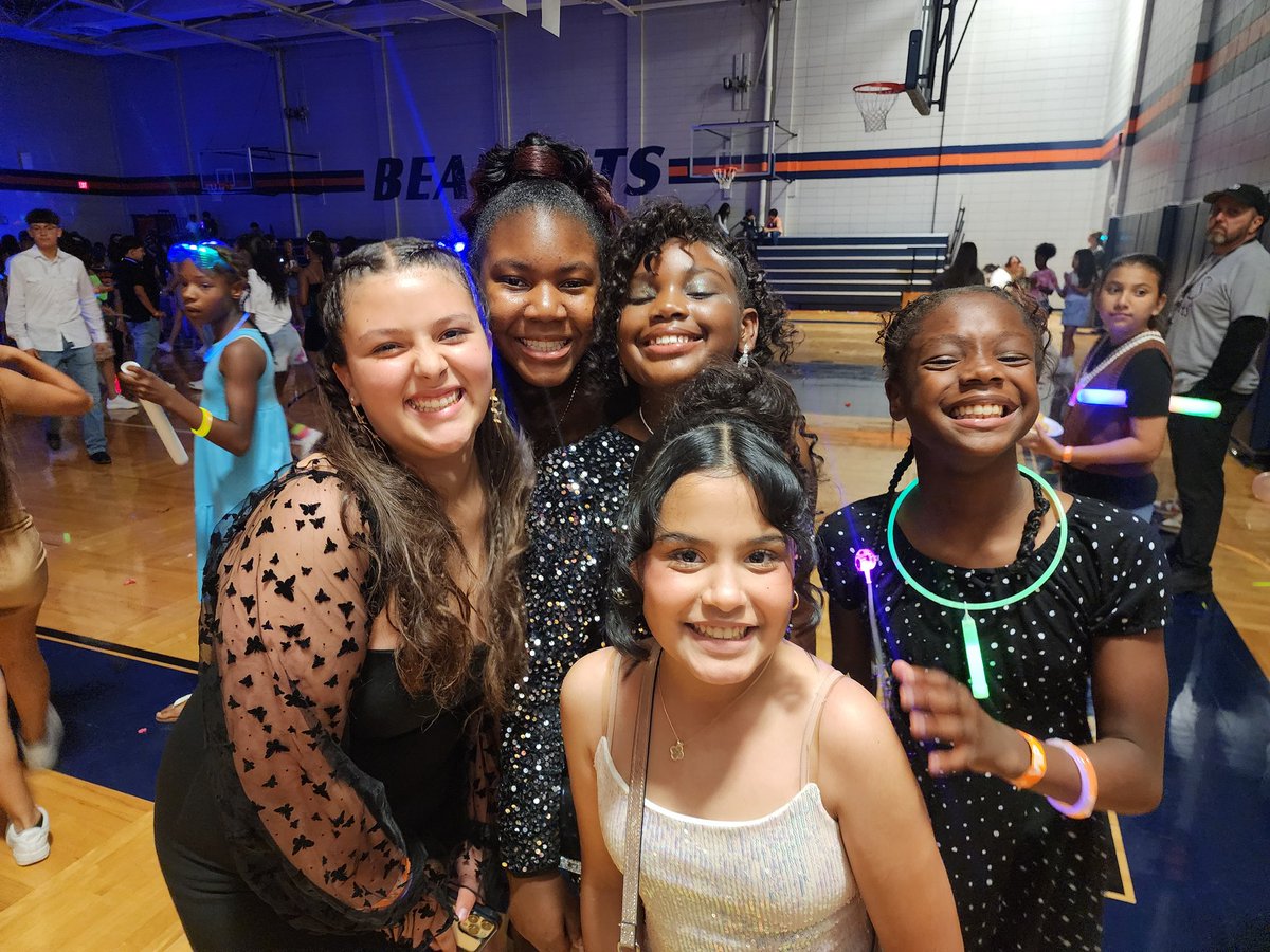 MsTeacherWorld's tweet image. Our SMS students lit up the Homecoming Dance with an epic glow theme! 🌟 The outfits were on point, and the energy was unbeatable. What an awesome way to finish the first 9 weeks! #GlowVibes #HomecomingFun #SMSShinesBright @HumbleISD_SMS @HumbleISD