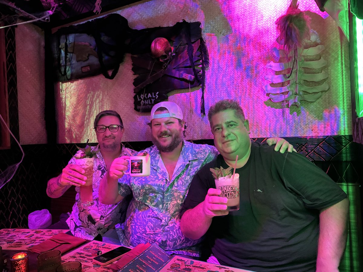 fwieder11's tweet photo. Happiest birthday to the man, myth, and legend… @OrlandoPolrBear! 🗿🍹🌺 https://t.co/ZX1Q2Yc5xL