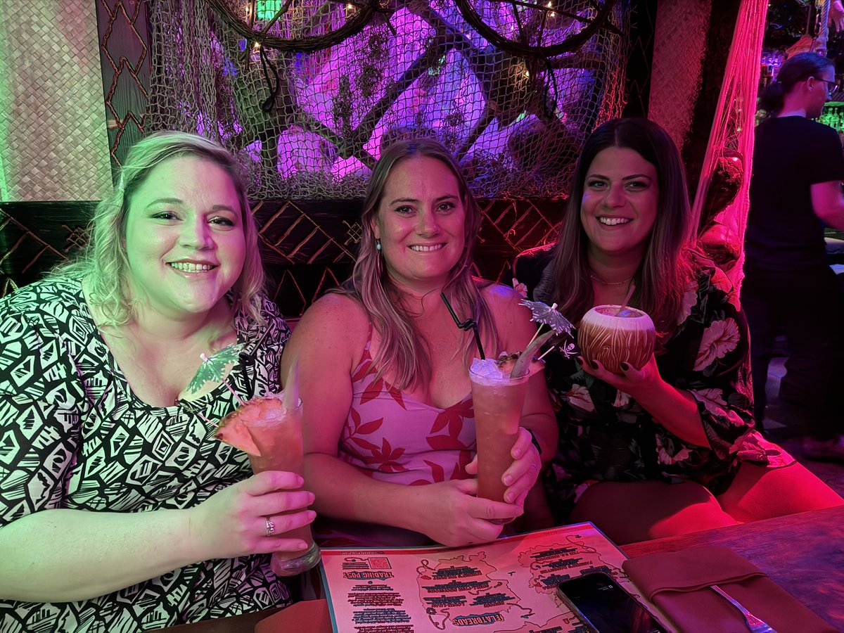 fwieder11's tweet photo. Happiest birthday to the man, myth, and legend… @OrlandoPolrBear! 🗿🍹🌺 https://t.co/ZX1Q2Yc5xL