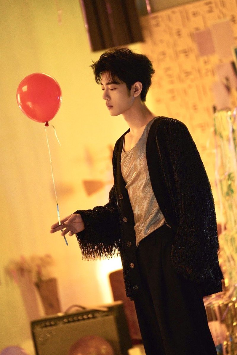 Aorjang's tweet photo. ปรับชัดแล้วแบบ ฮือออออ 😍😍🥰🥰🥰 สลับโพมะถูก 😅😆❤️❤️❤️

1005 CHEERS TO XIAO ZHAN
#XiaoZhan33rdBDAY
#DoubleThreeXiaoZhanDay https://t.co/eIEwZWHvr3