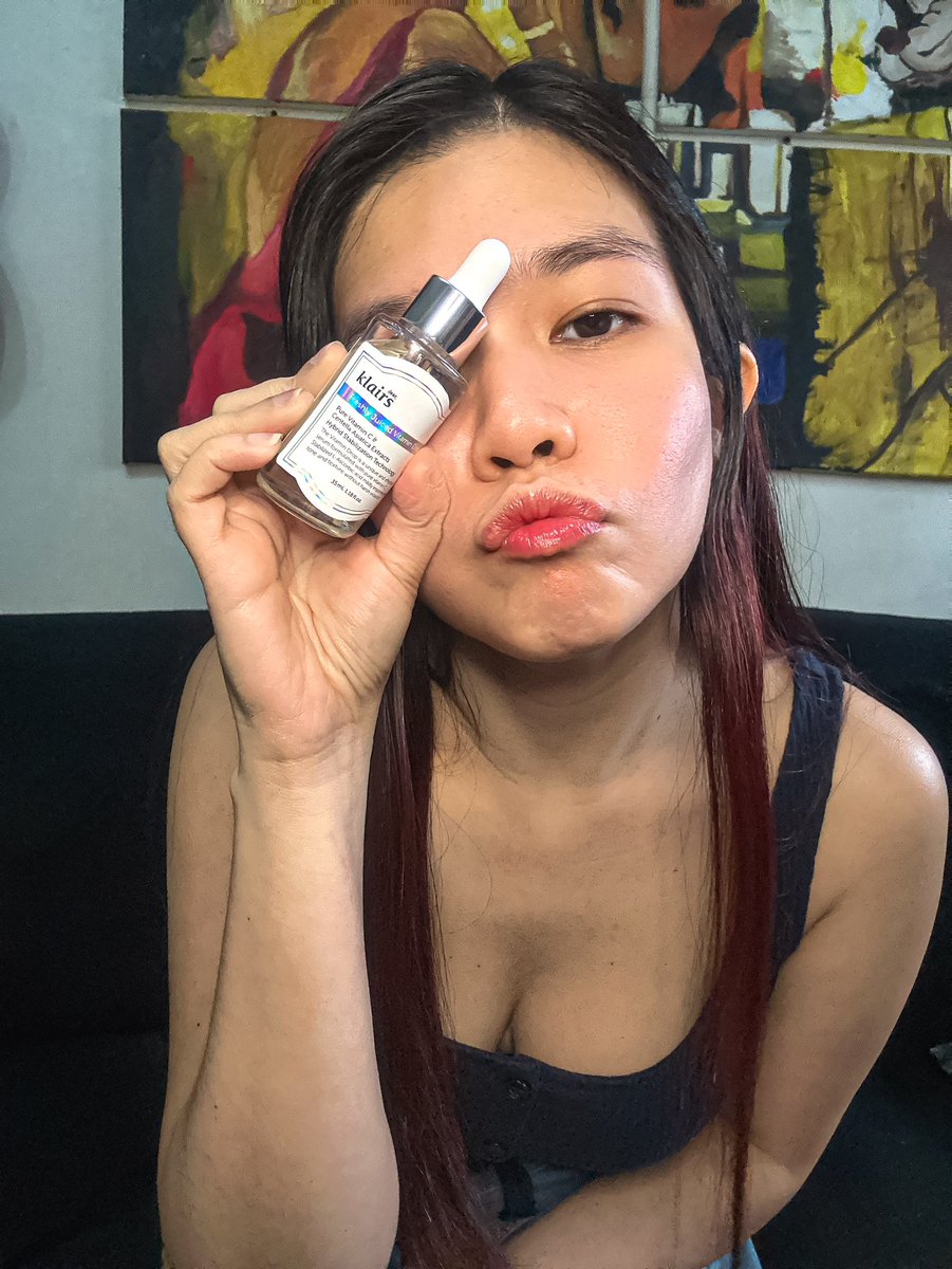 CosplayJem's tweet photo. Glowing up with @DearKlairs ! ✨ Stay tuned for my full review on their Freshly Juiced Brightening Vitamin Drop 🧡

Want to try this amazing Vitamin C serum? Grab yours now: https://t.co/LwOPaLvNvT

#KBeauty #skincare https://t.co/8zfbEEHudC