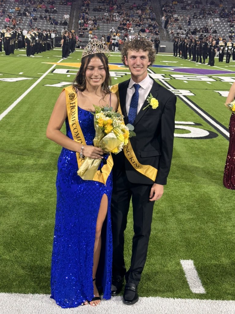 CyParkAthletics's tweet photo. Congratulations to 2 of our athletes on being crowned Homecoming King and Queen! @CyParkVB @CyPark_Baseball https://t.co/XJTVnNb6qB