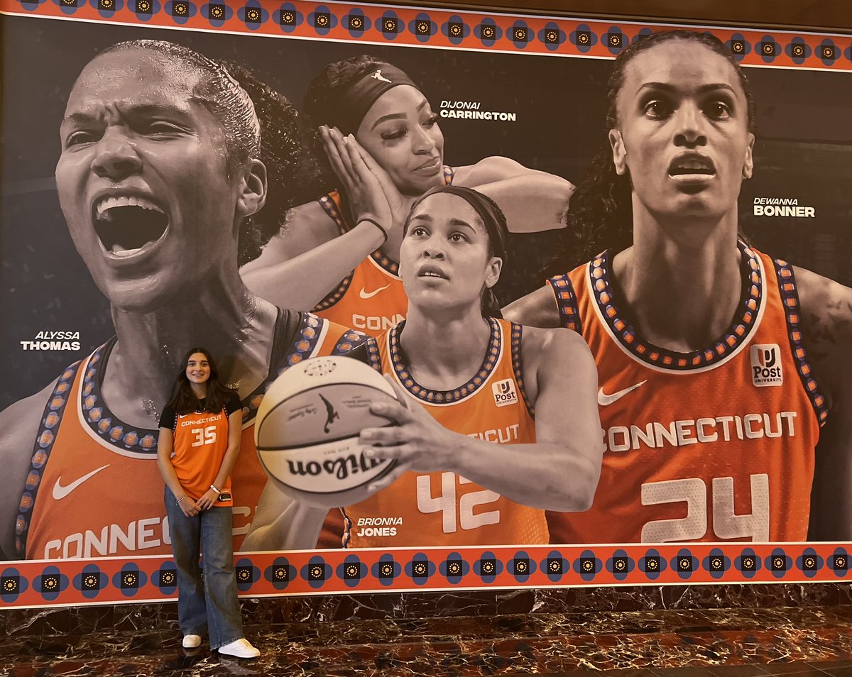 C_Corneau's tweet photo. On to game 4, let’s go! ☀️@ConnecticutSun https://t.co/feboCBKZ9F