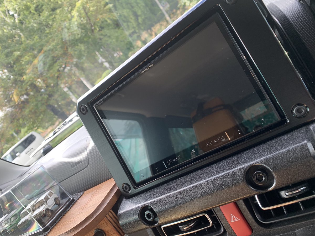 やっとドラレコ(インナーミラー型)とナビ付けました🎥