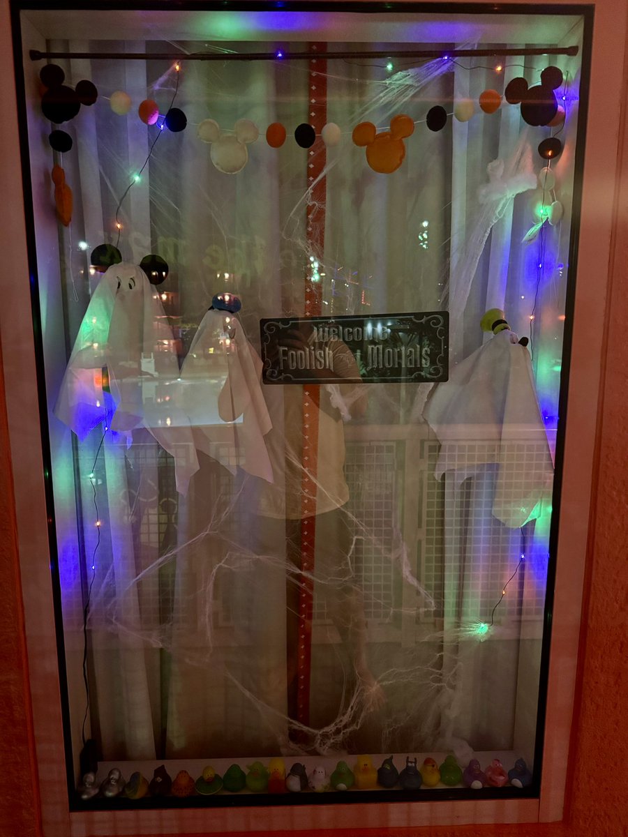 Our first ever window decoration ribbon. 
#DisneyWorld #PopCentury
