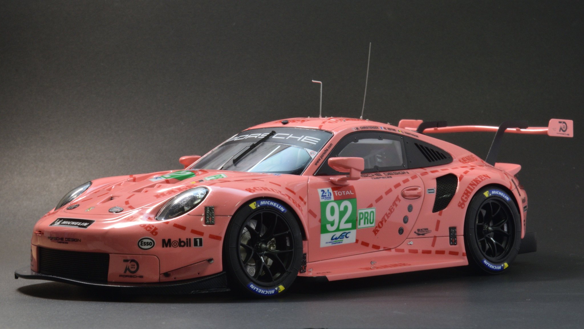 ポルシェ 911 RSR 2018LM GTE CLASS WINNER92 ポルシェ 911 RSR 2018LM GTE CLASS WINNER92 What's In The Box