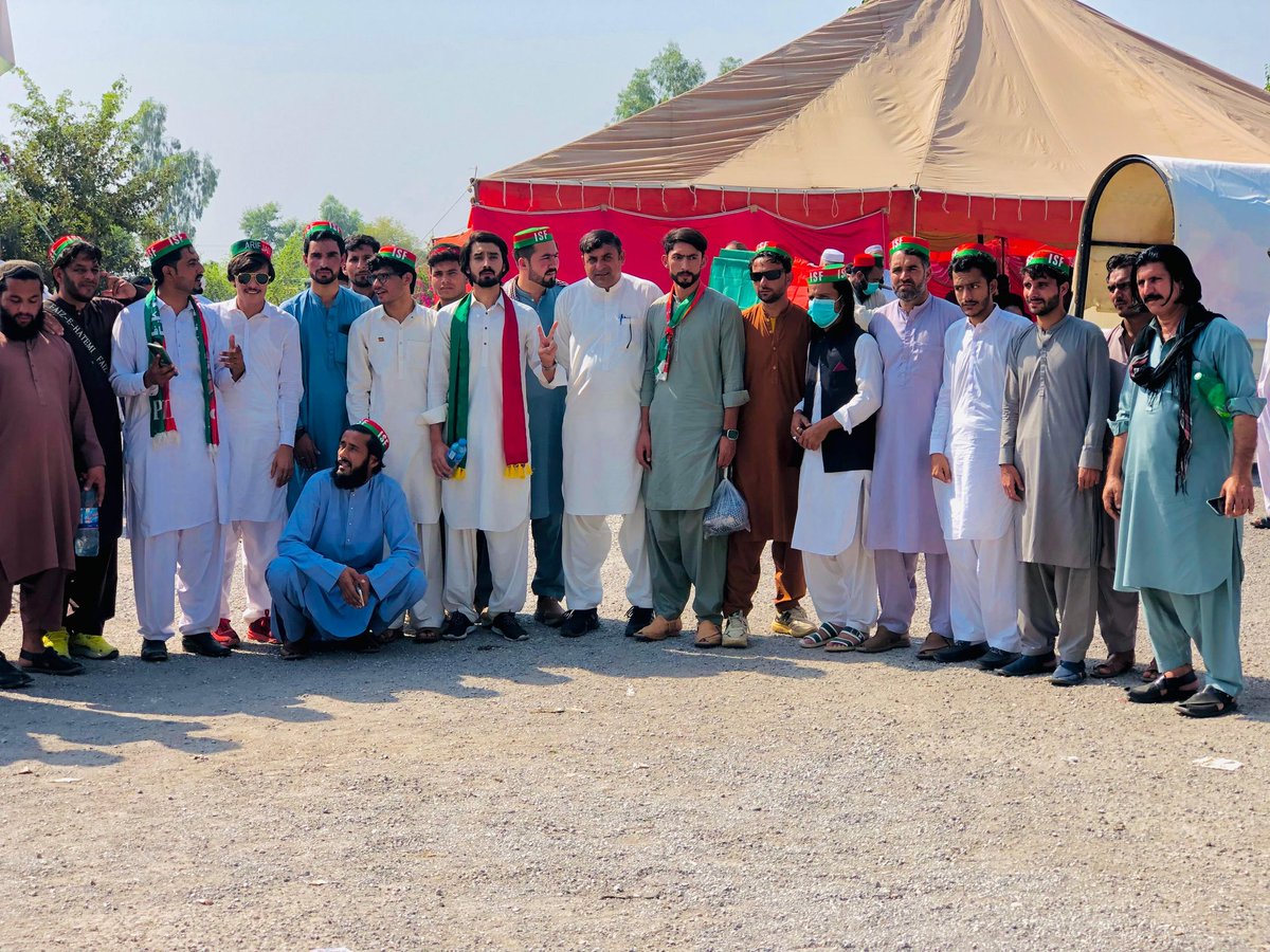 Abidullah_ISF's tweet photo. ڈی چوک پرامن احتجاج!!
بونیر : انصاف سٹوڈنٹس فیڈریشن بونیر کا قافلہ ریجنل سالار انجنیئر سیف اللہ خان کے قیادت میں ڈ�� چوک پرامن احتجاج کیلئے نکل پڑے ہیں۔
#آخری_جنگ_کپتان_کے_سنگ
#DChowkProtest
#ISFBuner
#ISFMalakandRegion https://t.co/LTbS9abcnc