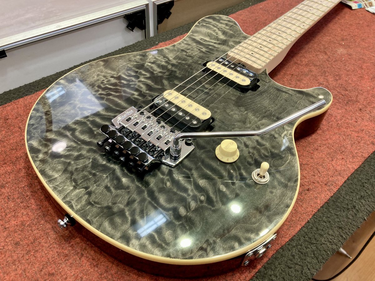 apollon_shibata's tweet photo. Sterling AX40のTBKカラーが入荷！
限定商品のため狙うなら今のうちです！
先日入荷したピンクは売約となっていますが、まだゴールドは在庫有り！

#Sterling
#AX40 https://t.co/mQGWnd3ERj