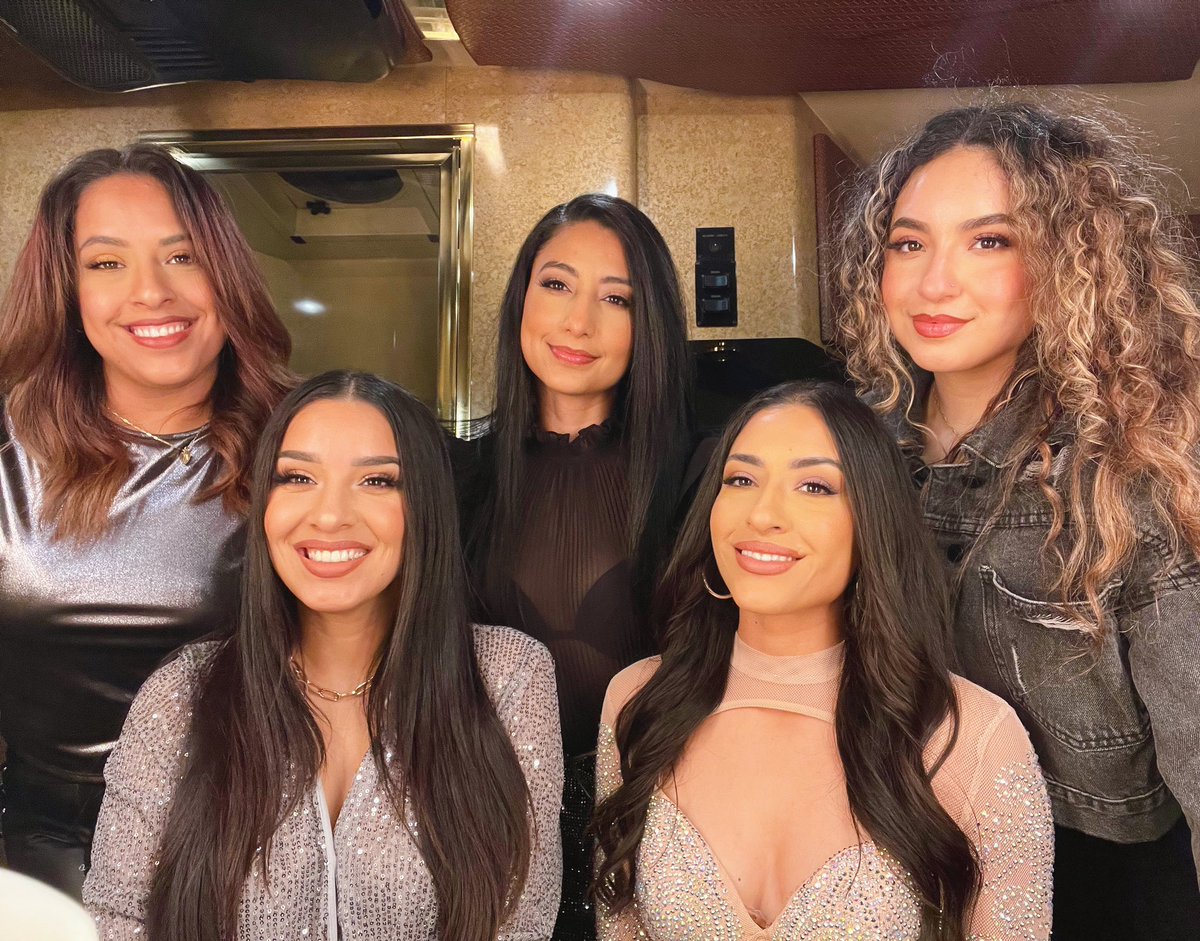 Las Fenix tweet media