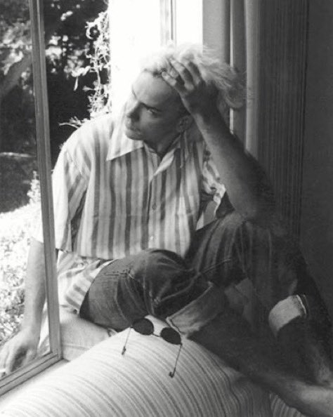 dailyriverp's tweet photo. river phoenix photographed by david ehrenstein, 1991 https://t.co/Wc2yKUwvtY