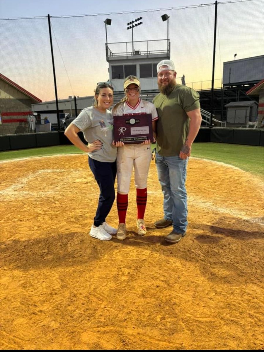 Macie_mackey's tweet photo. one step closer.. @CoachAnthony31 @CoachGJCary @coachkBucks @CoachE_SB @coachchris_24 @Coach_NovakSB @UARMSoftball https://t.co/aXhV1MpCni