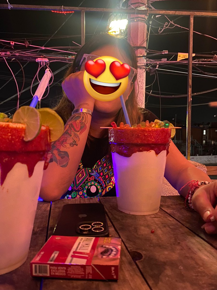 Quien para una rica manoseadas dijo noche. Jajaja estamos en neza.  No SOLOS