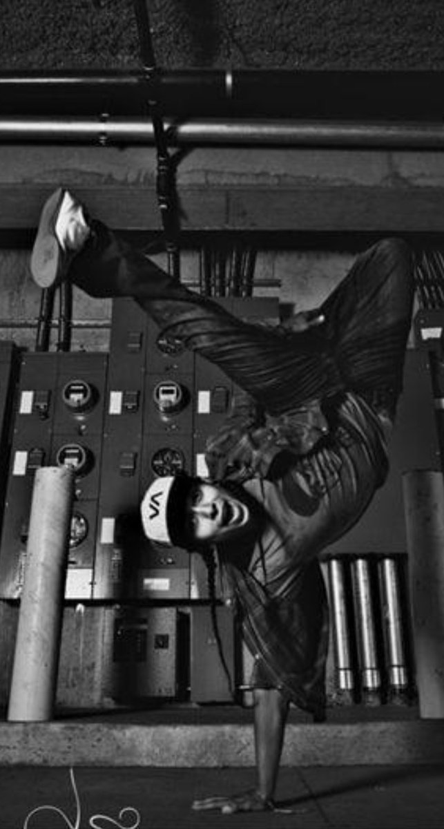 sariahlh's tweet image. My dad said “don’t choose this one, he is a wild native boy that doesn’t want to be broken like your childhood horse Tornado 🌪️.. he’s dangerous and could hurt you babygirl”

I said give me a challenge Papa 🤦🏾‍♀️🤷🏾‍♀️ 🤍

#neverlisten #learnthehardway #domesticatedlol