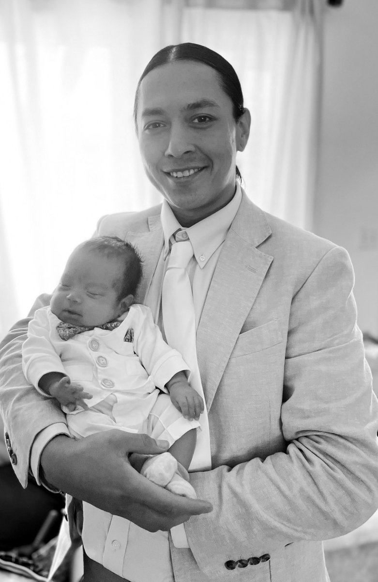 sariahlh's tweet image. My dad said “don’t choose this one, he is a wild native boy that doesn’t want to be broken like your childhood horse Tornado 🌪️.. he’s dangerous and could hurt you babygirl”

I said give me a challenge Papa 🤦🏾‍♀️🤷🏾‍♀️ 🤍

#neverlisten #learnthehardway #domesticatedlol