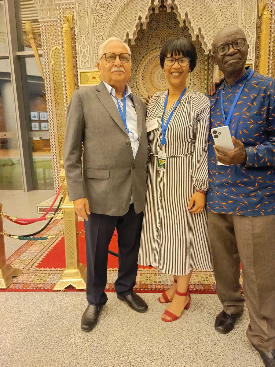 RTandon_PRIA's tweet photo. Team @UNESCOchairCBR with Wangoola from Mpambo Multiversity in Jinja, Robert @GuluVarsity , David @dfmonk of African K4C Centre, Profs Bhavani &amp; Maneesha from Amritha University India contributing to making future research designed &amp; owned in Africa @PRIA_India @ArjanDevDebate https://t.co/R59nn4GFOv