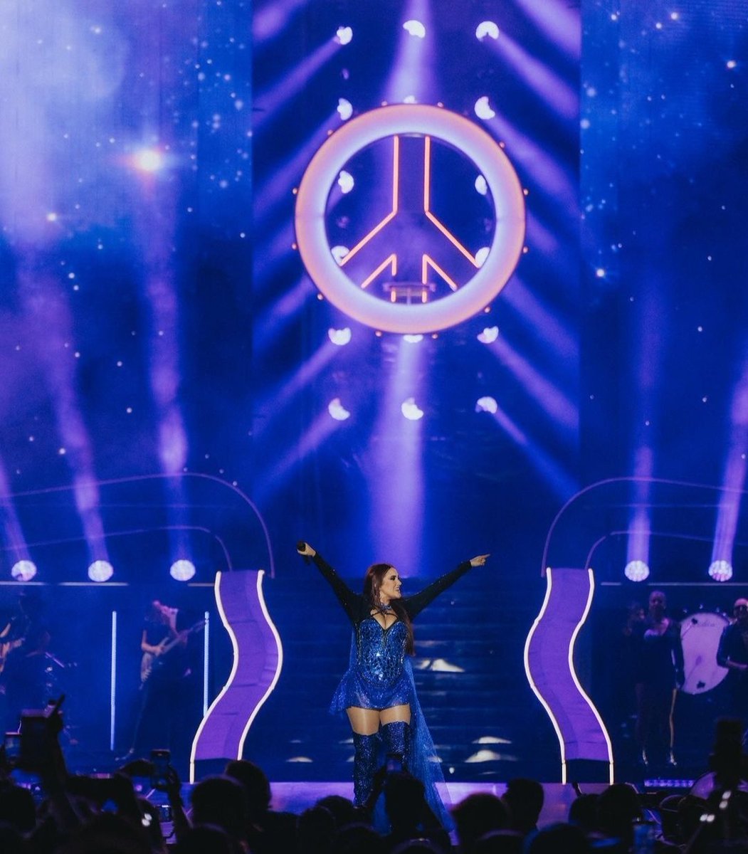 ECLP_PEREIRA's tweet photo. Querida @DulceMaria

Desde el fondo de nuestros corazones, queremos agradecerte por todo lo que nos has brindado a través de tu música. Tus canciones,películas y novelas son mucho más que entretenimiento; son una fuente de inspiración, consuelo y alegría para todos nosotros. https://t.co/7rzHoZD6vp