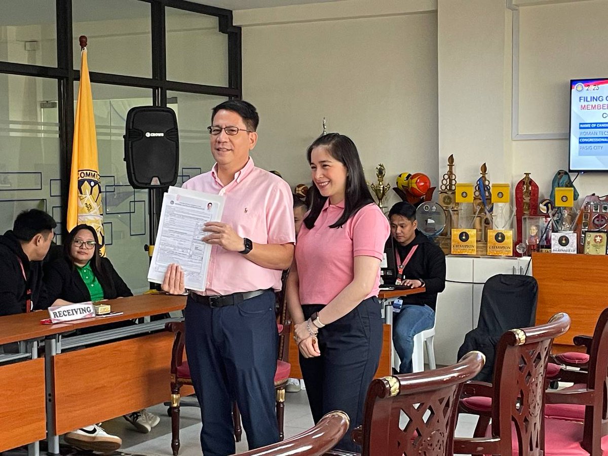 Cong. Roman Romulo is seeking another term as Pasig City representative. 

He filed his Certificate of Candidacy today at the Regional Election Director-NCR office in San Juan. | Cherry Light
