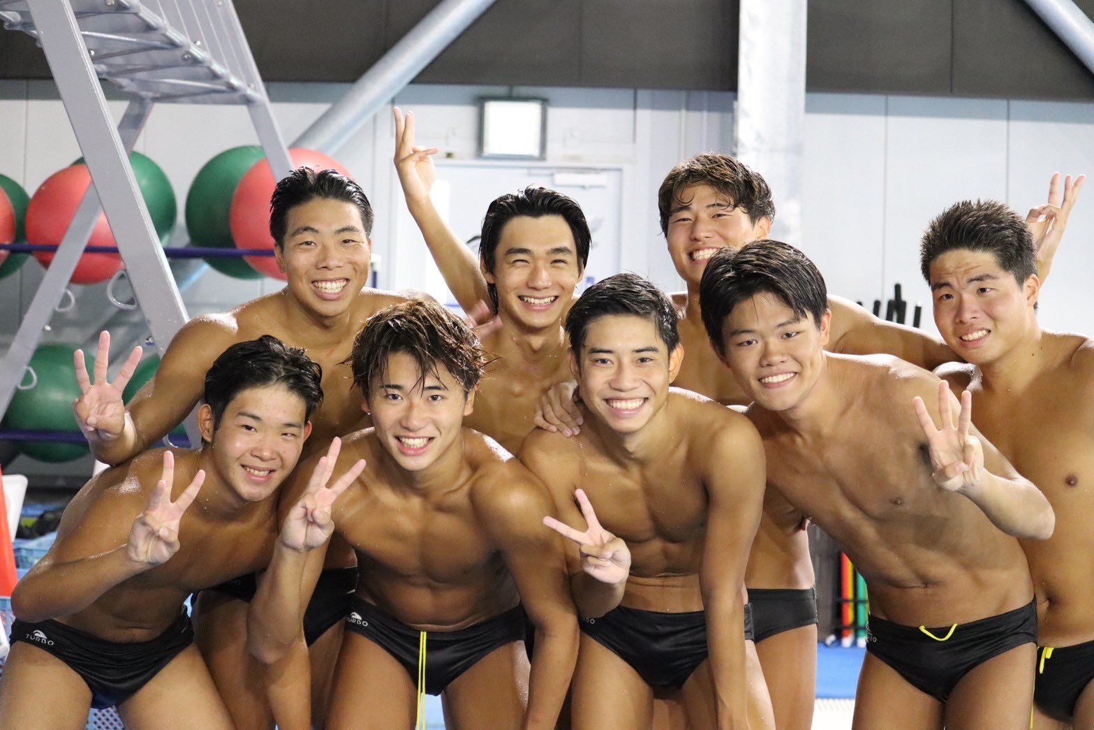 水球　大学　水球部チーム水着 水球 大学 水球部チーム水着 - メルカリ