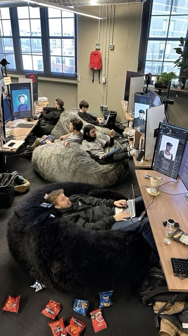 expertwith_AI's tweet photo. You can earn $329 a day, if you have :

1. A laptop
2. A Wifi connection
3. Time

Here are 8 websites that pay you every day : https://t.co/4lZ60QIhUq