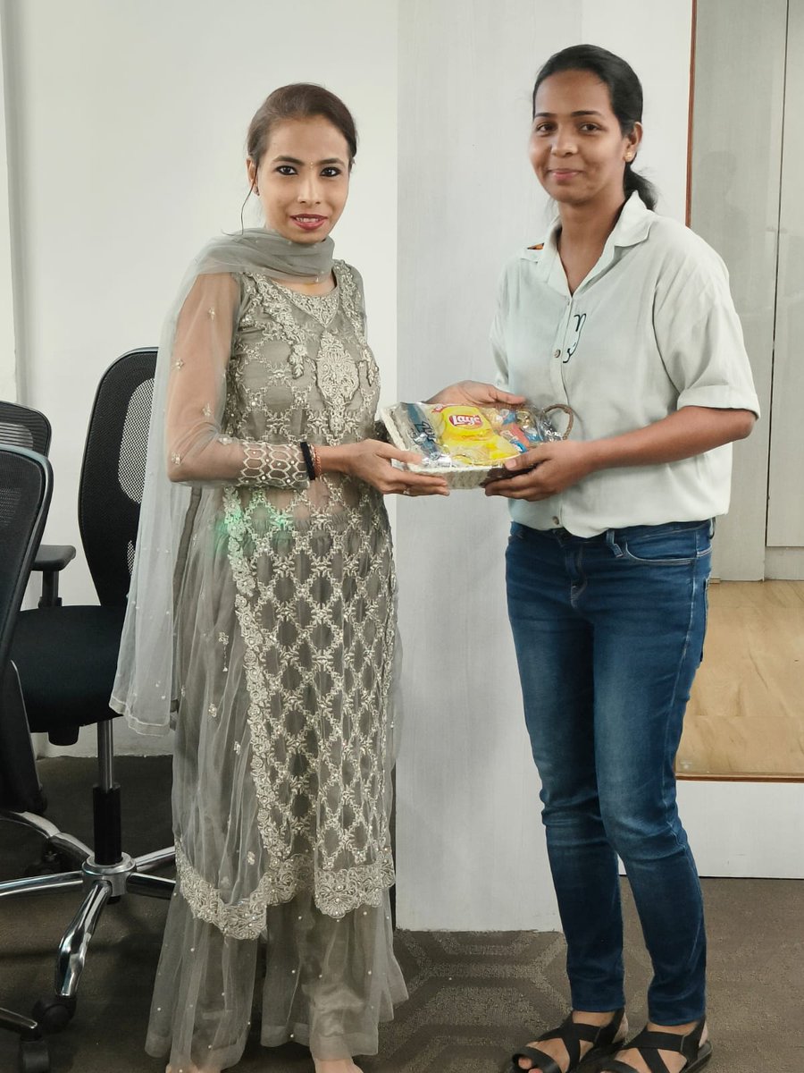 RtwLogistics's tweet photo. At RTW, it's not just about work, it's about creating moments of fun too!
Last Friday, we kicked off our "Friday Fun Time" where the team took a break, played games, and enjoyed well-deserved downtime together.
We believe in balancing productivity with fun.
#rtw #logsitics https://t.co/P2zZYQMXl2