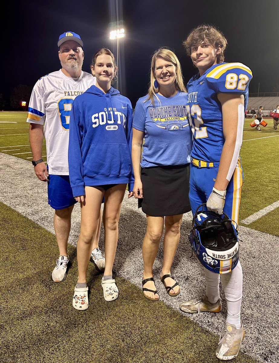 This October, I am drawing strength from my mom <a href="/katieyeld/">Katie Yeldell</a>. She starts chemotherapy this week (again). She continues to battle a rare form of Liposarcoma, 4 times in the last 6 years. You can do it!!!! One tough 🍪#cancersucks 🎗️

<a href="/RonLitchfield/">Ron Litchfield</a> <a href="/Coach_TMarion/">Tyler Marion</a> <a href="/Coach_TMorrison/">Tim Morrison</a>