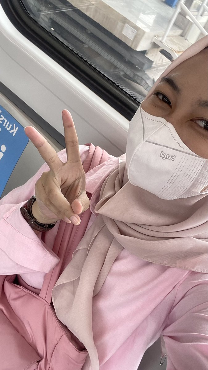 aullroraa's tweet photo. welcome to 9 to 5 era. cipinang klp gading i'm ready for you 🙂👋🏻 https://t.co/j6B6zZGgB0