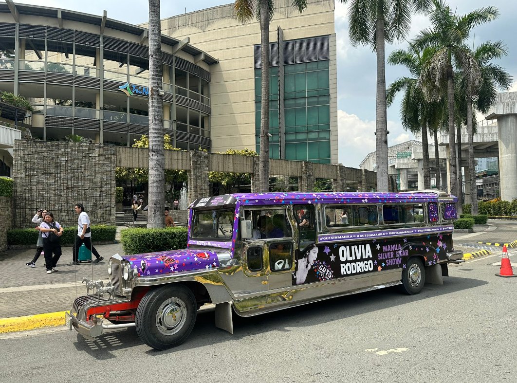 ma_lyne08's tweet photo. THE GUTS JEEPNEY!?!? this is so philippines!!! #OliviaRodrigo #gutstour #GUTSWorldTourManila https://t.co/PqvglKOTzM