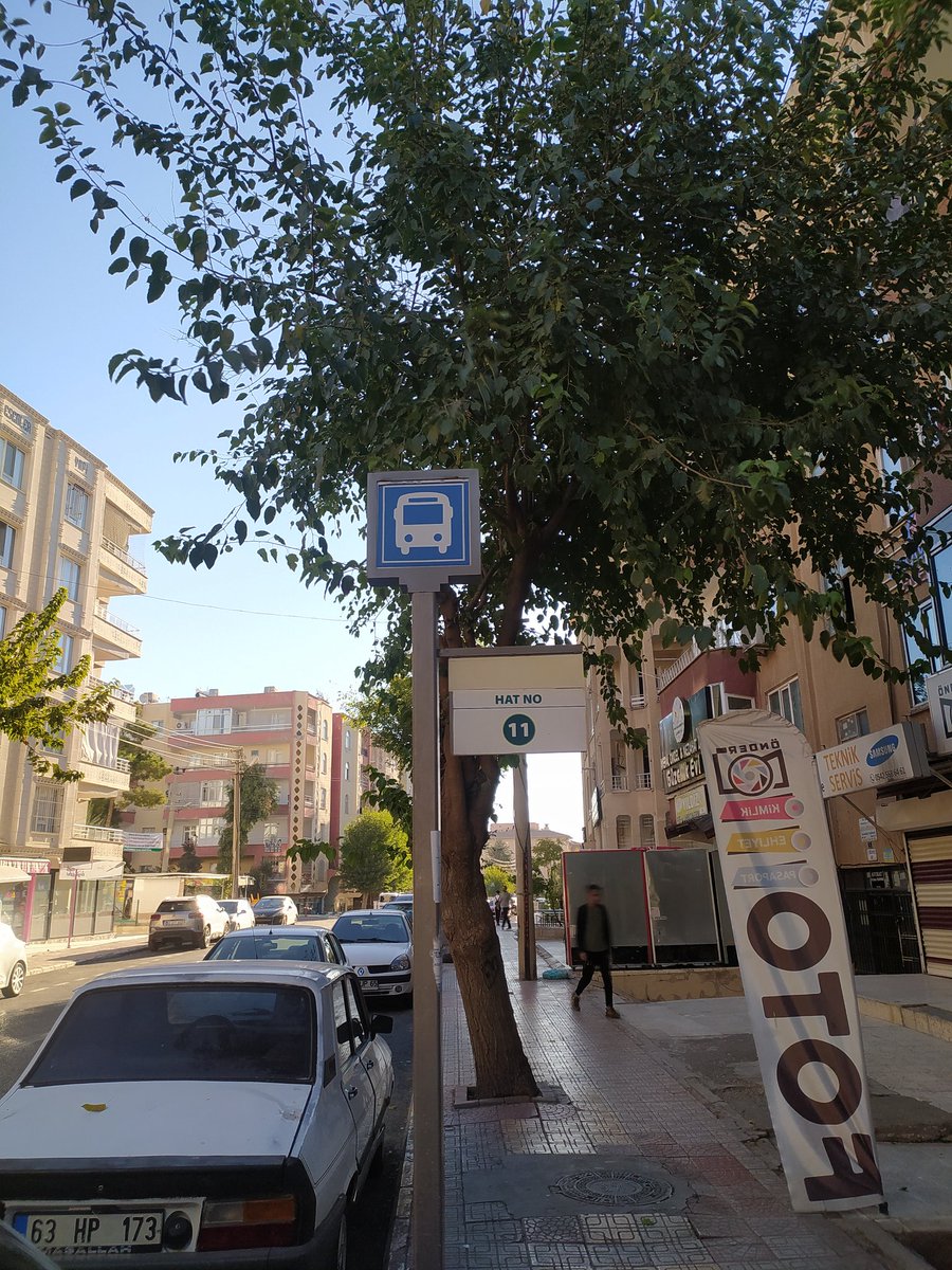 Sabah 07.50 zaten bu zor ve stresli  insanları duraklarda mağdur etmese belsan şöförleri  beni görmesine rağmen kapıya vurmama rağmen almadı duraktan yolcuyu #belsan #şanlıurfabüyükşehirbelediyesi #beltaş #urfahaber #urfanatik