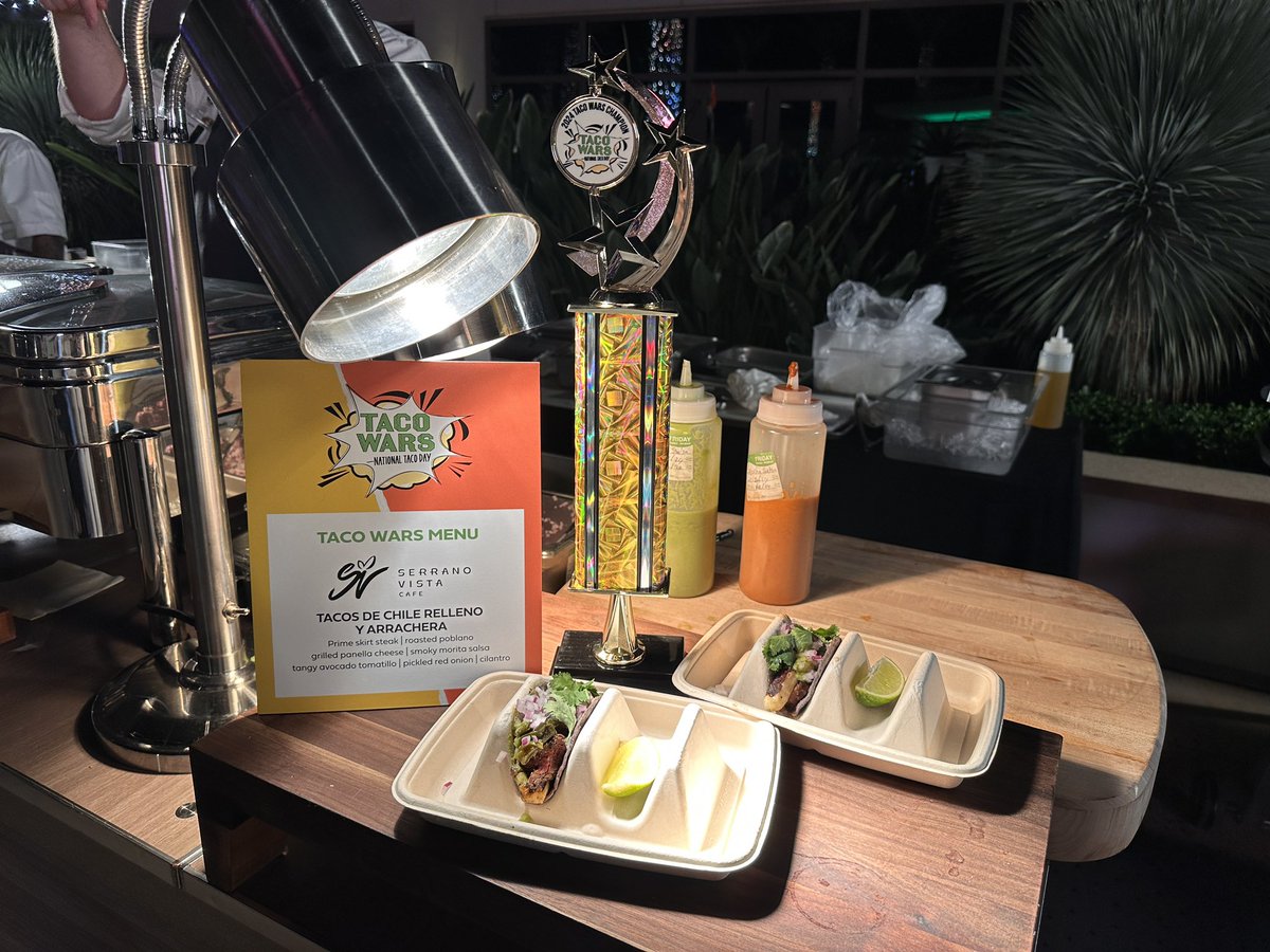 Yaamava's tweet image. Our chefs battled it out tonight. 🌮

Congrats to Serrano Vista Cafe for winning this year’s Taco Wars.

Taste the winning taco today → brnw.ch/21wNtwa 

#AllRoadsLeadtoYaamava #TacosForDays #NationalTacoDay