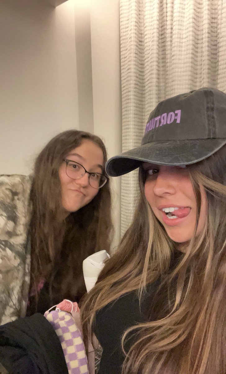 emma 🧚🏼 tweet media